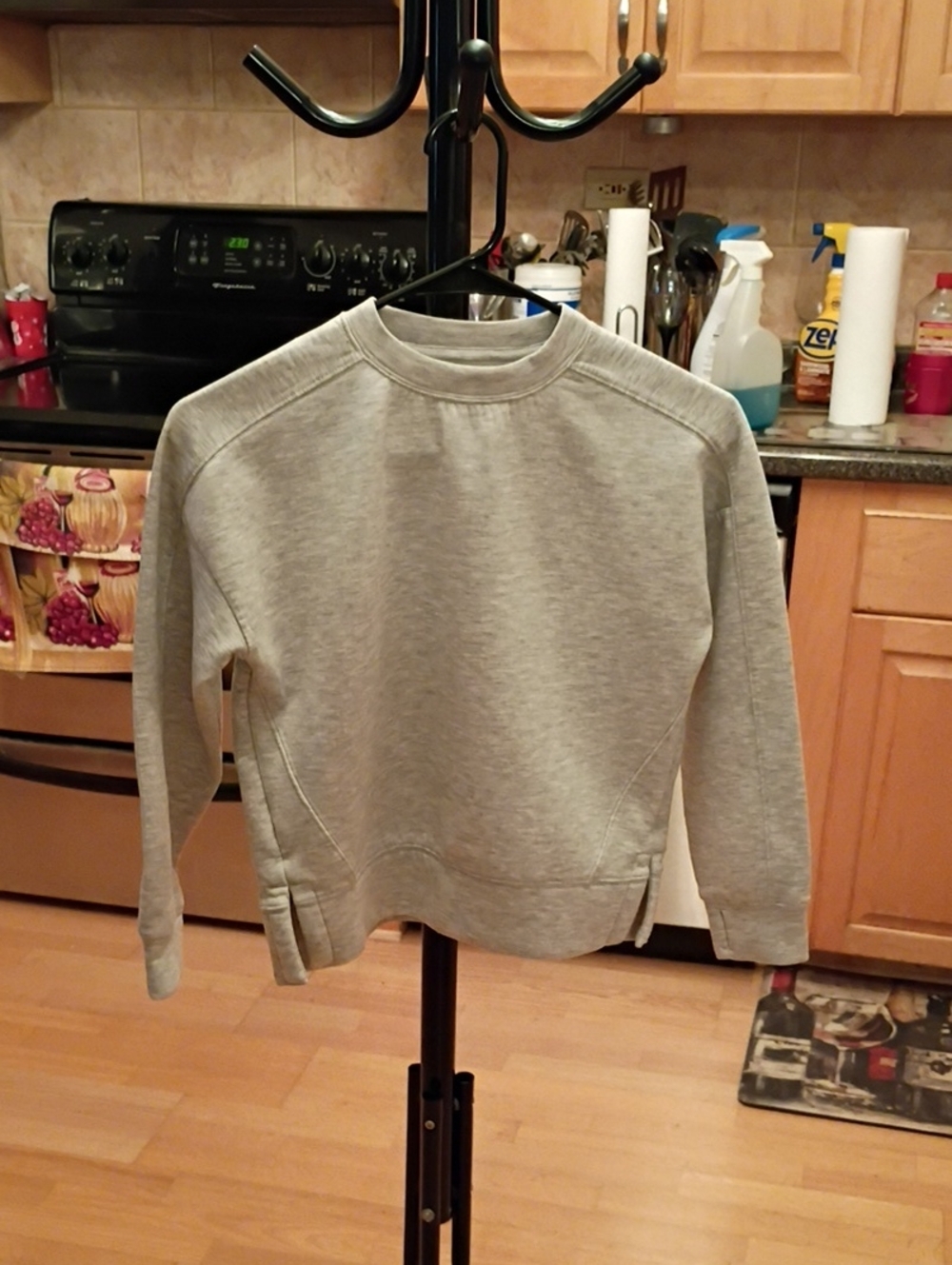 abercrombie kids Off-White/Light Gray Crew Tee Size 7/8